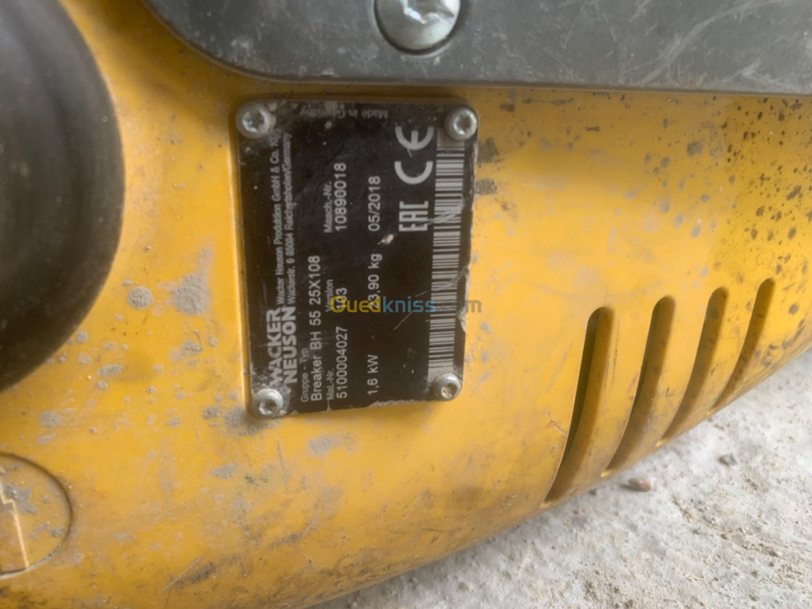 Brise roche gros Marteau piqueur wacker neuson BH55 