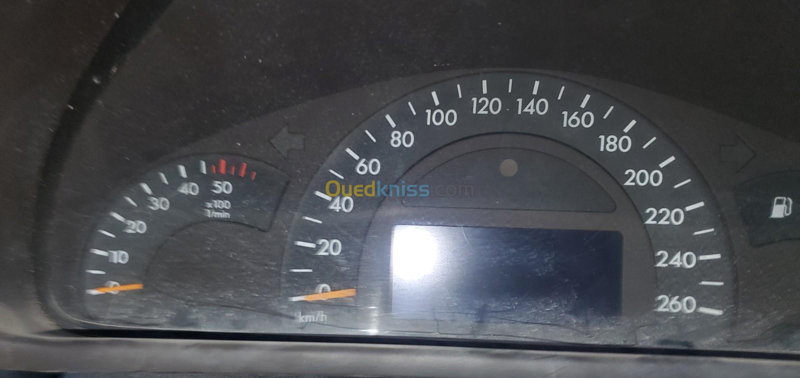 Compteur tableu mercedes w203 kawkawa 