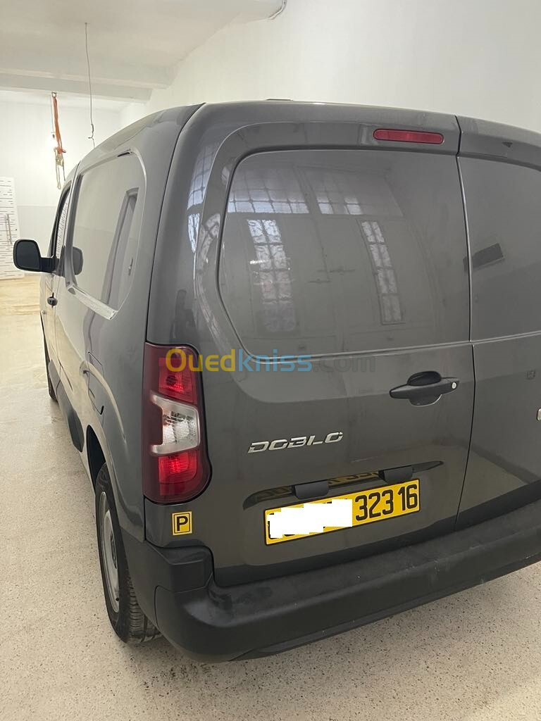 Fiat doblo 2023 dolo Italie