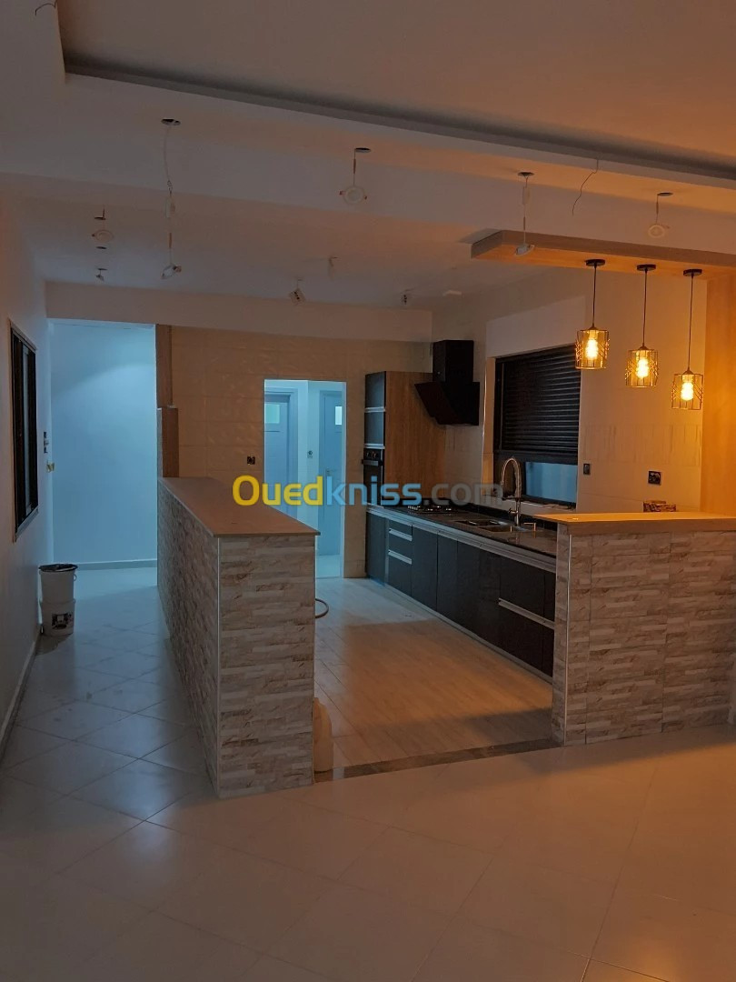 Rent Villa floor F3 Alger Birkhadem