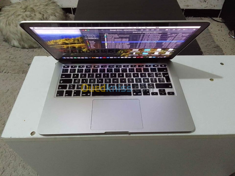 Macbook i5 2015 Early 128 ssd 8gRam 