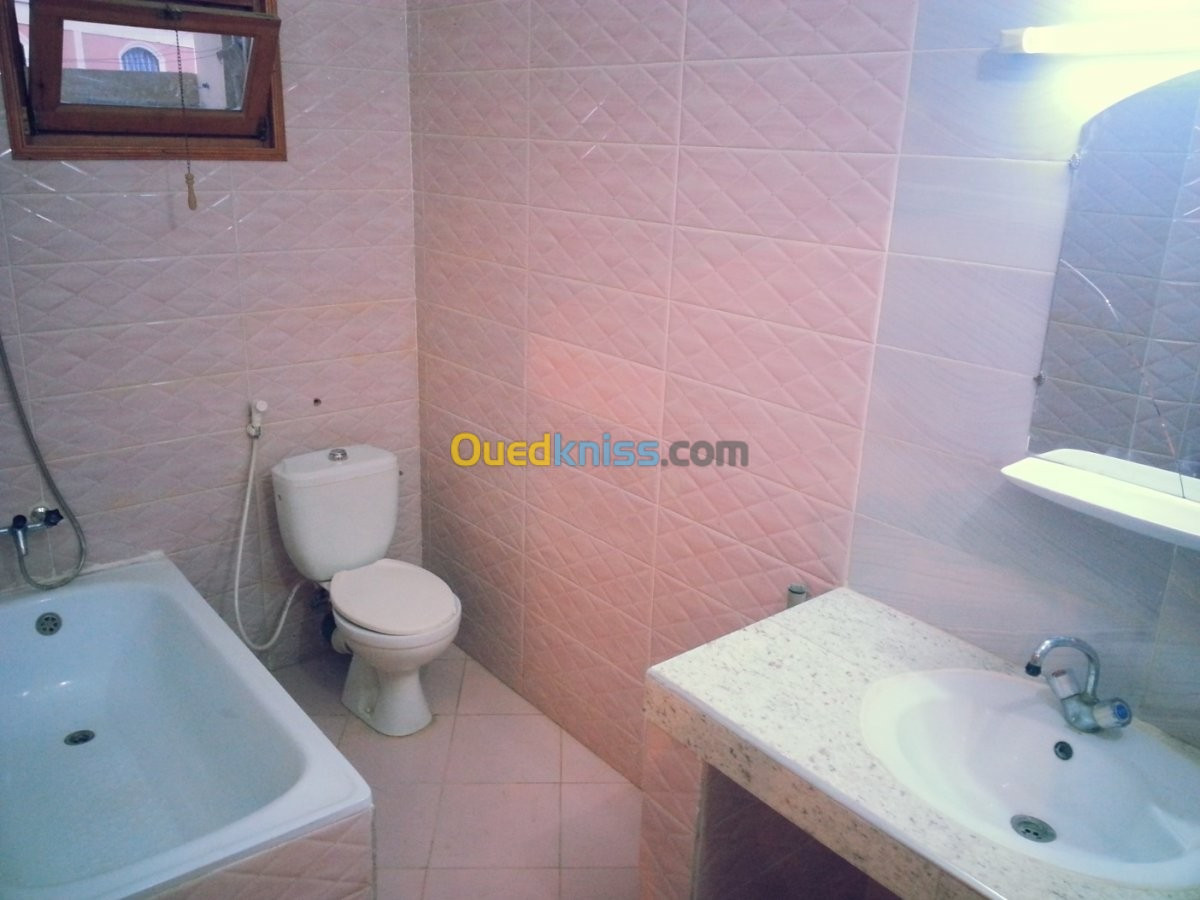 Location Niveau De Villa F3 Blida Bouarfa