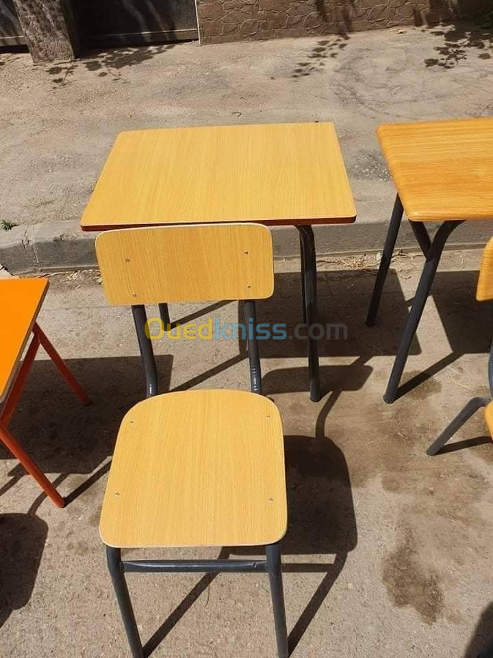 بيع الطاولات والكراسي المدرسية 
