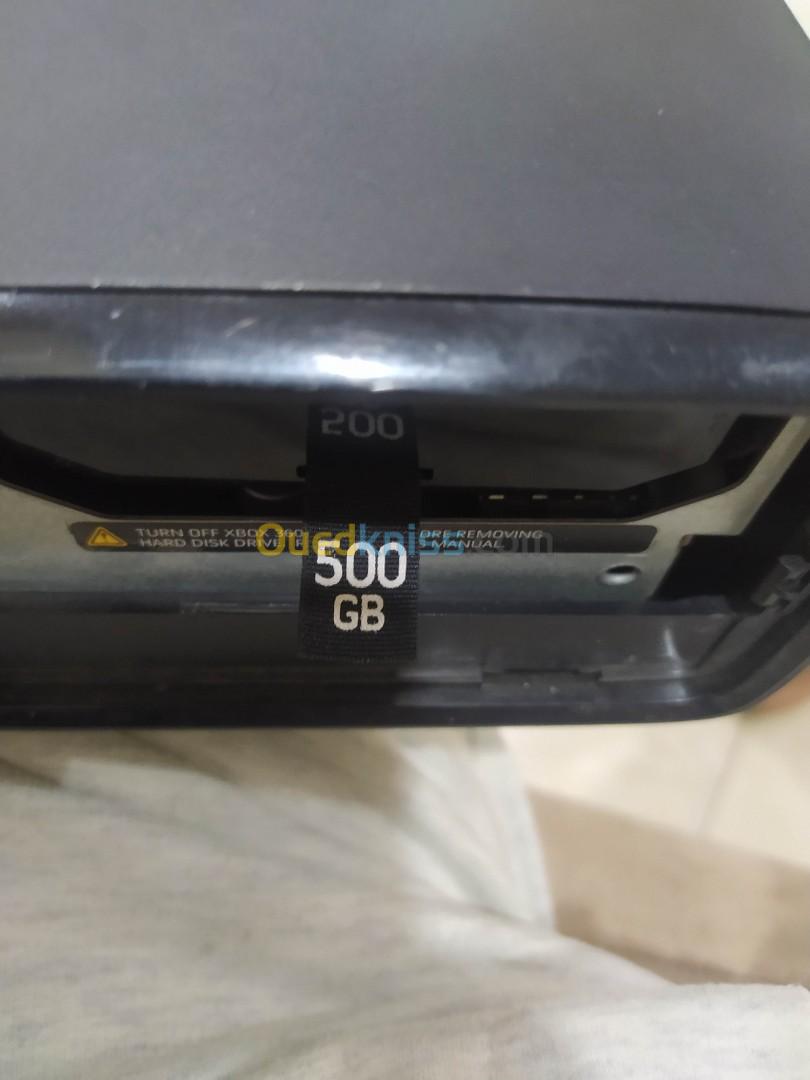 Xbox 360 slim avec 02 manettes 