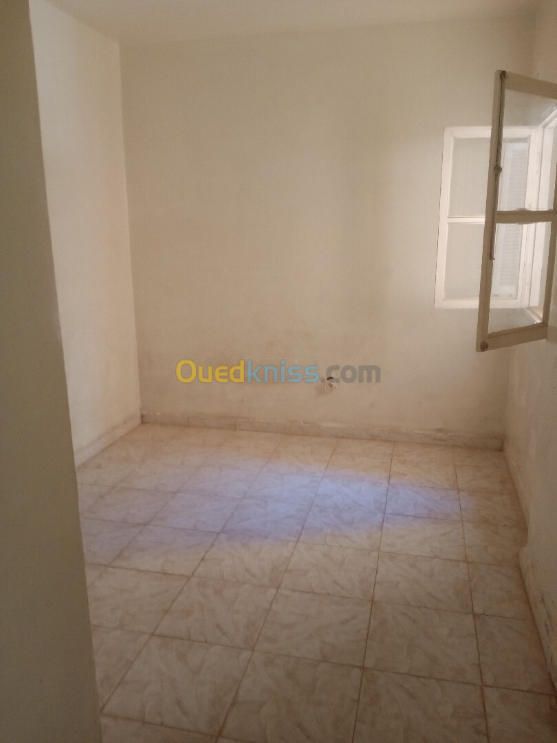 Location Appartement F3 Alger Saoula