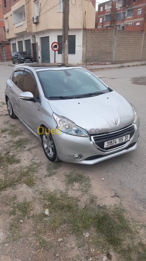 Peugeot 208 2015 Allure