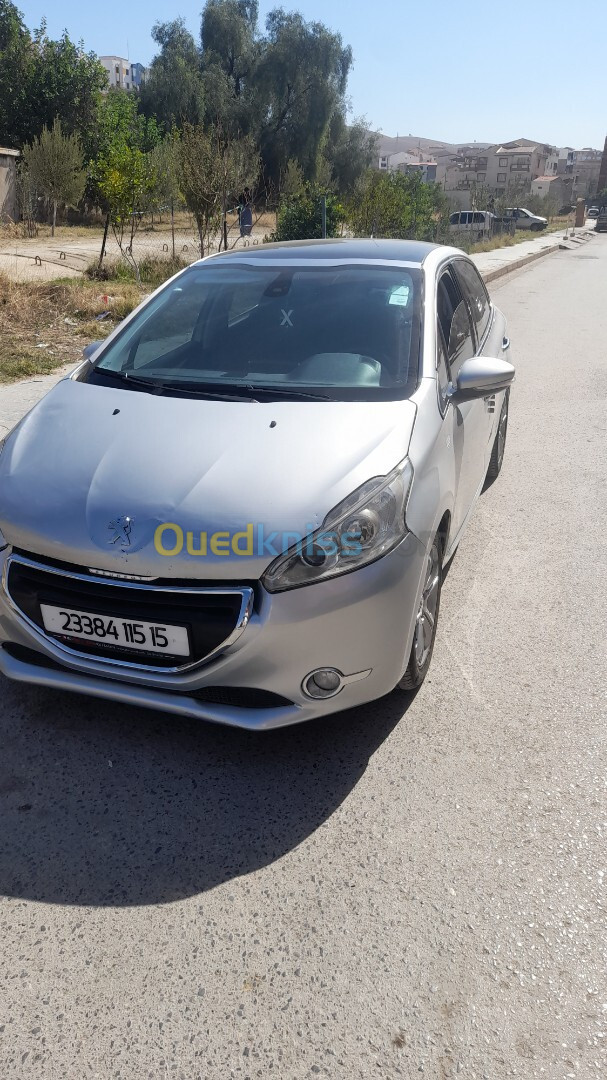 Peugeot 208 2015 Allure