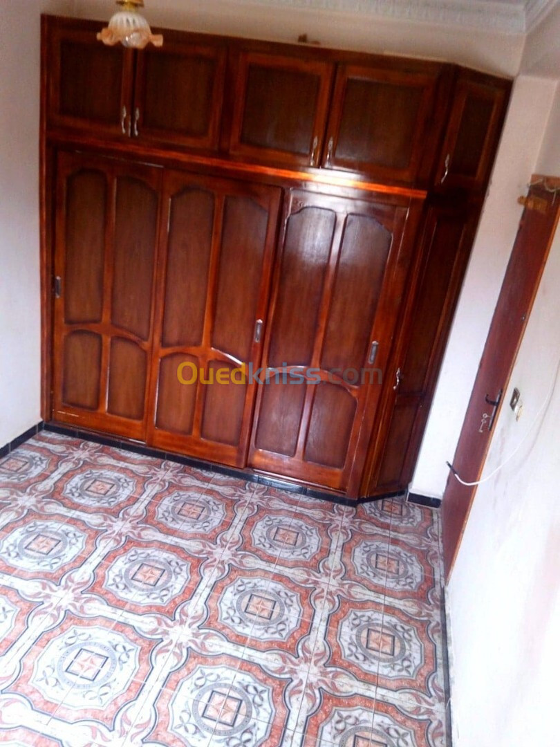 Location Appartement F3 Bouira El adjiba