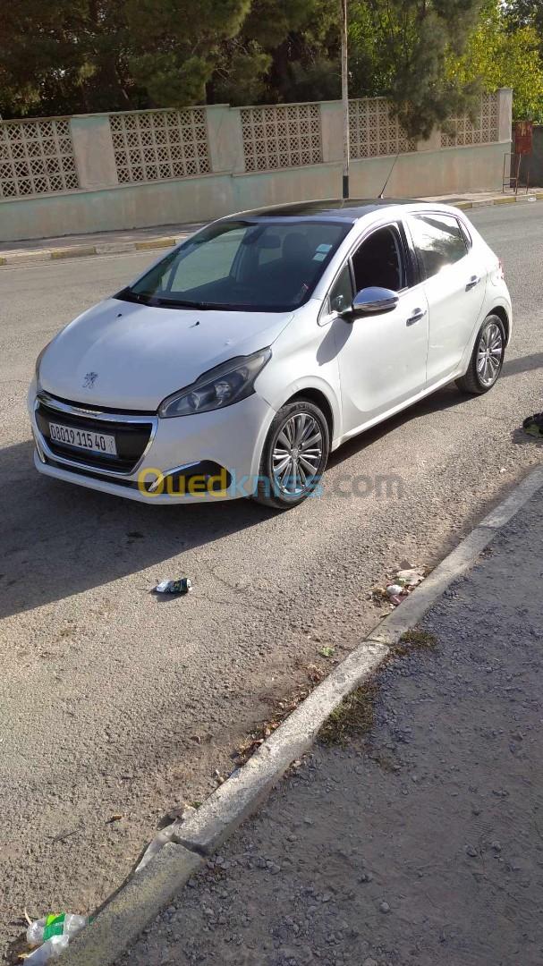 Peugeot 208 2015 Allure