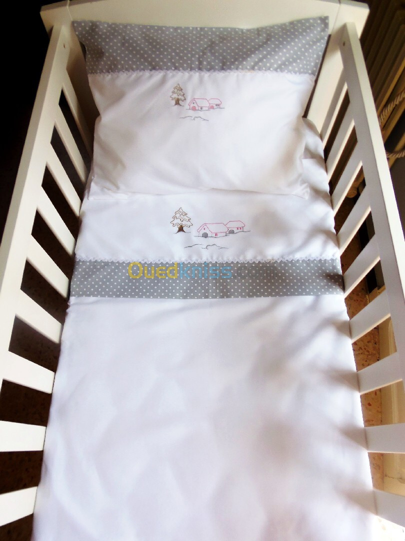 Parure de drap pour bébé brodé 