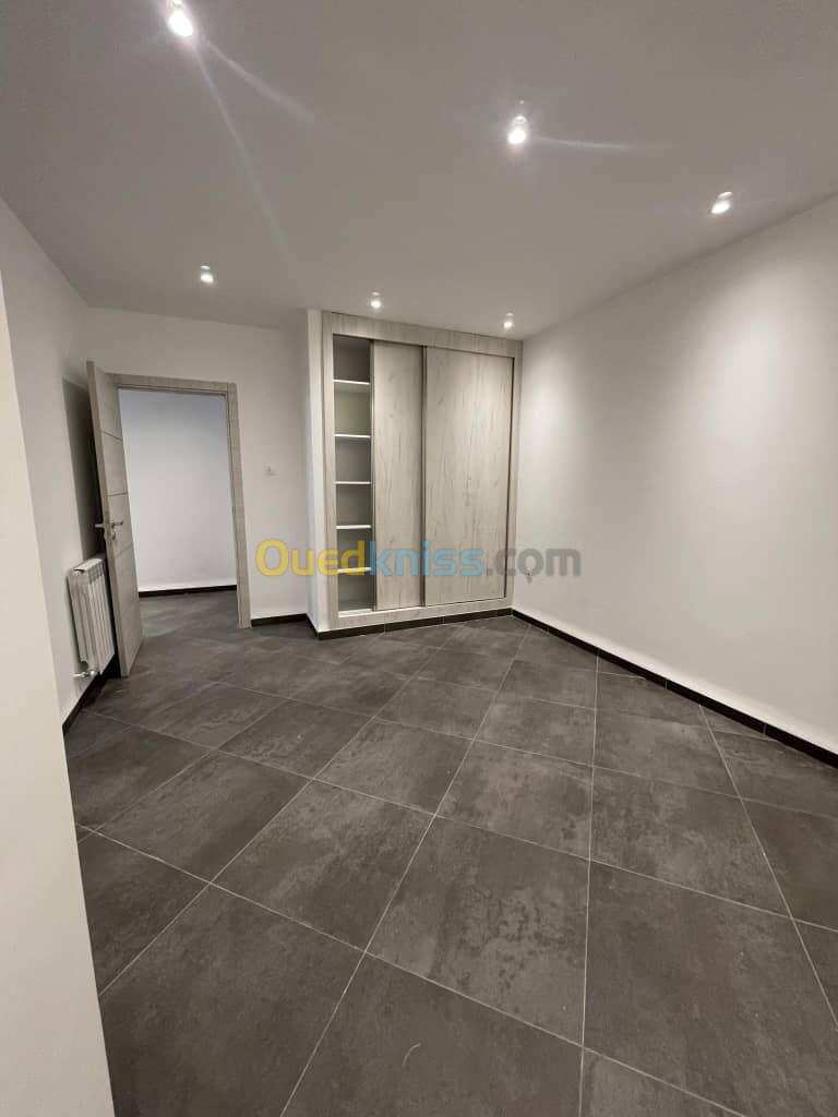 Location Appartement F4 Alger Draria