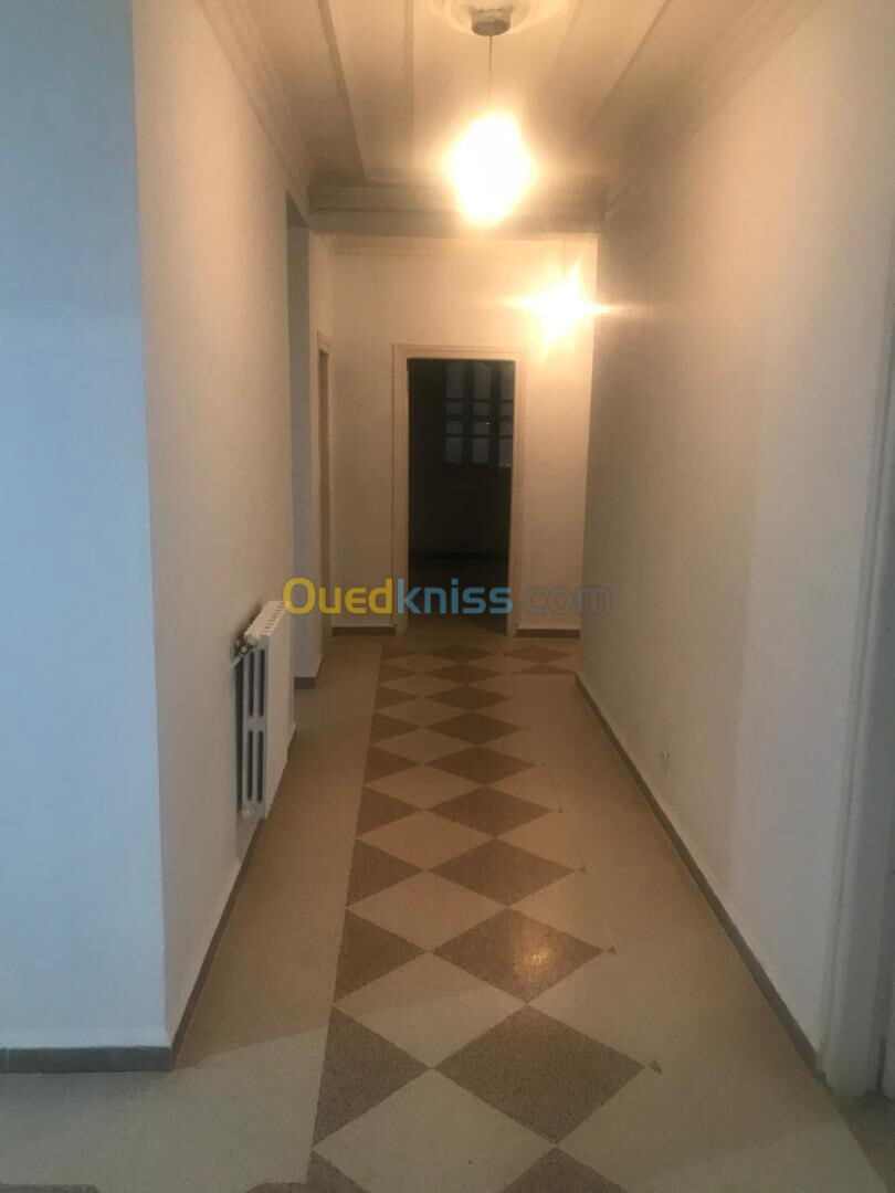 Location Niveau De Villa F5 Alger Ain naadja