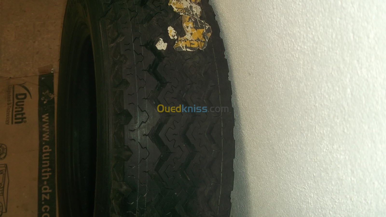 Pneus 185 R14C XCA75 MICHELIN , Neuf