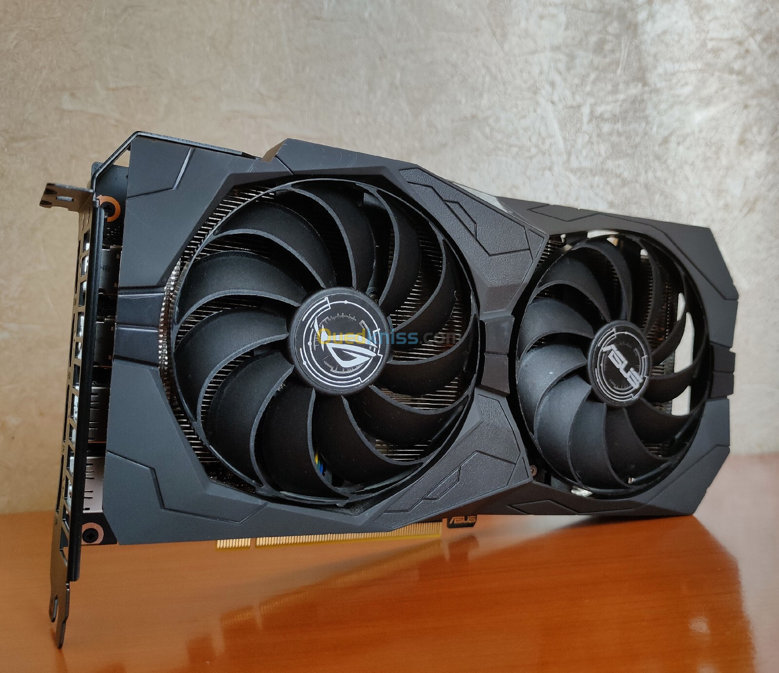 GTX 1660 SUPER ASUS ROG STRIX 