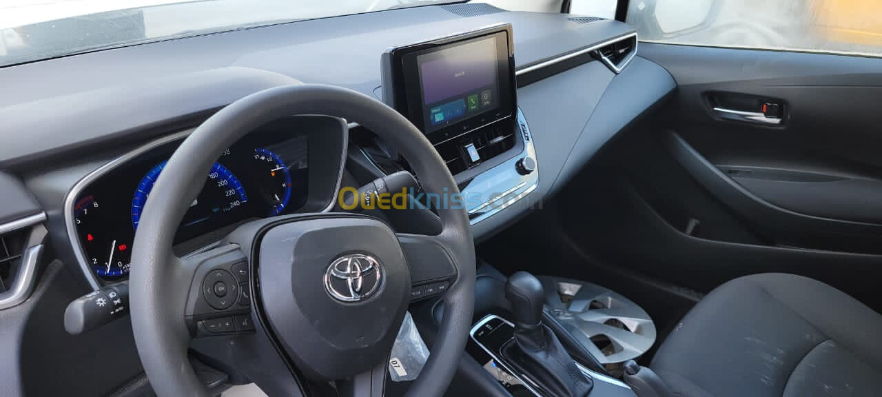 Toyota Corolla 2024 1.6 luxury