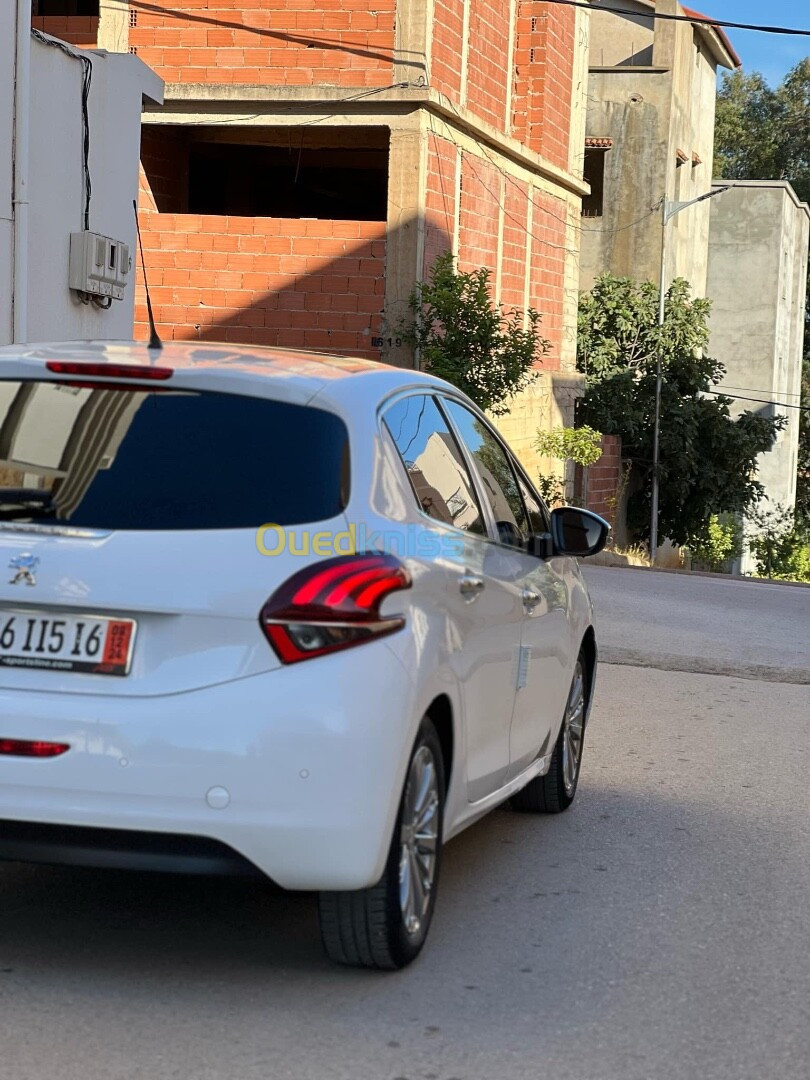 Peugeot 208 2015 Allure Facelift