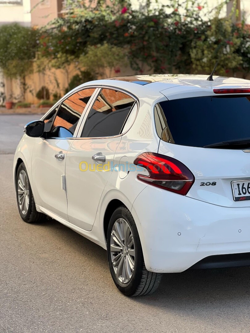 Peugeot 208 2015 Allure Facelift