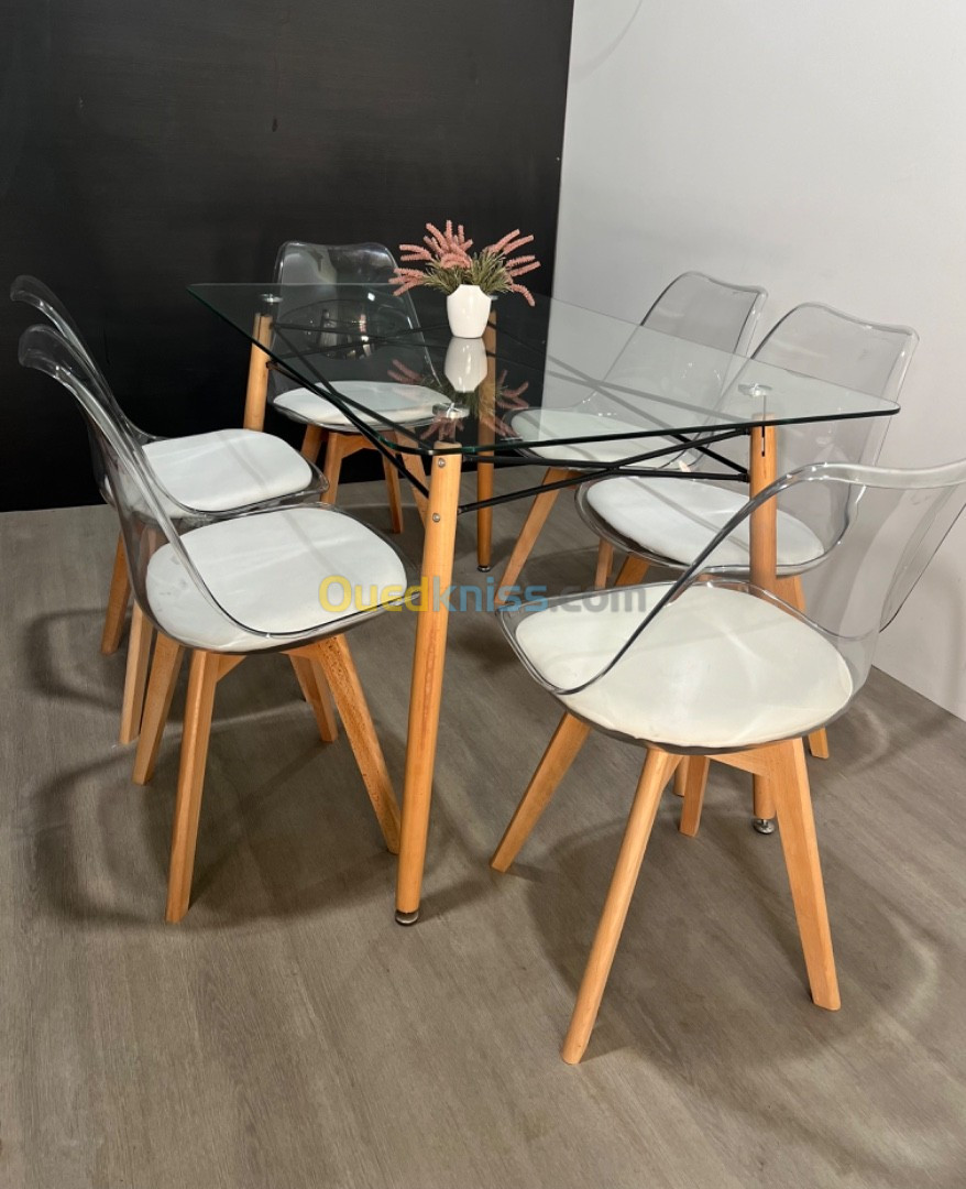 Table en verre trempée avec 6 chaises transparente 