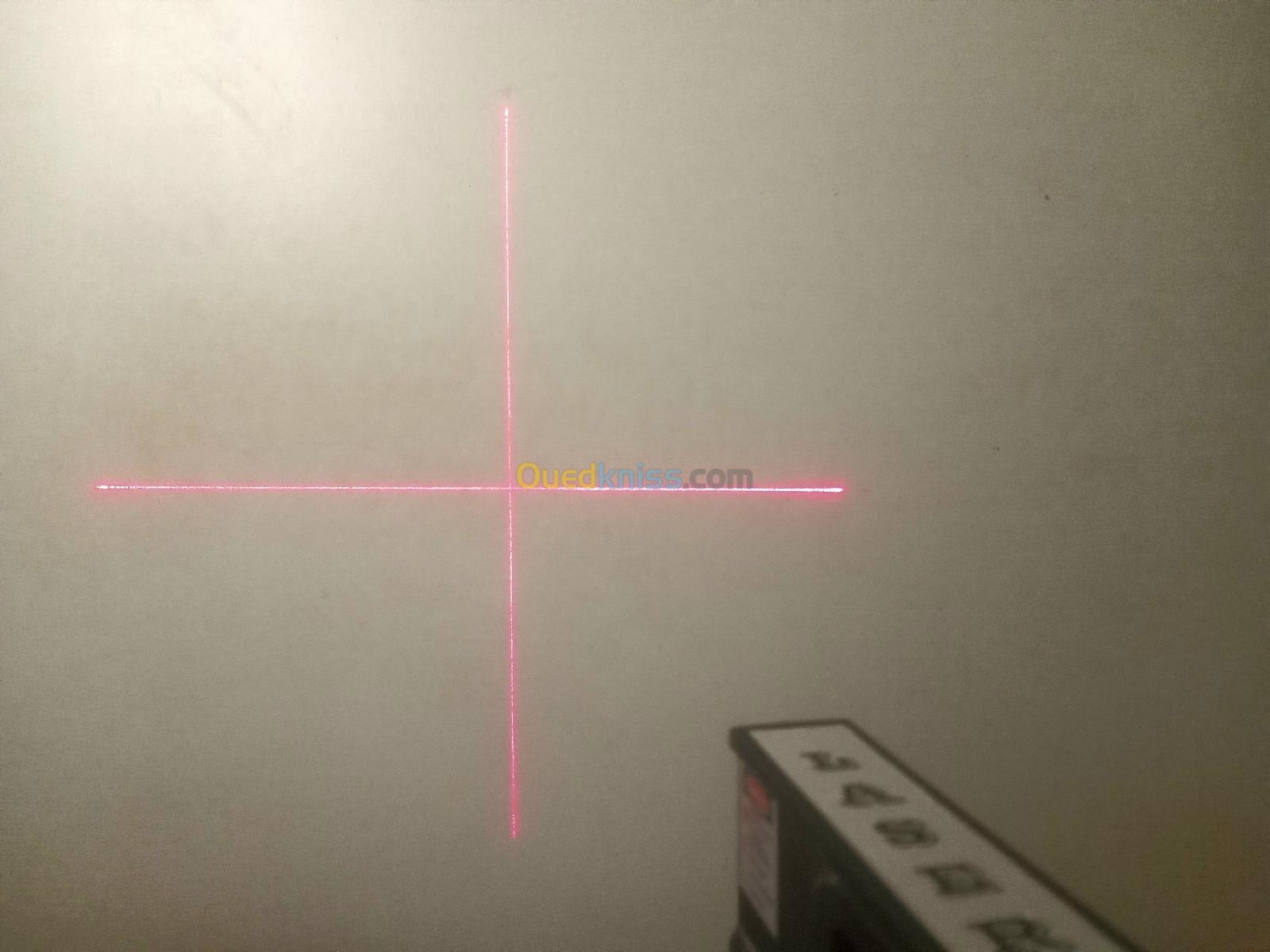 Niveau laser 2 lignes ( 2 niveau et triepied)