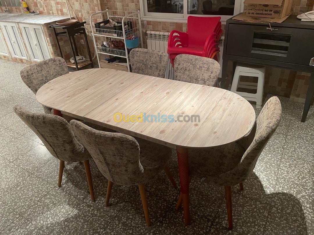 Table salle manger ouvrable avec 06 chaise 