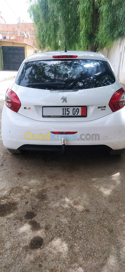 Peugeot 208 2015 Allure