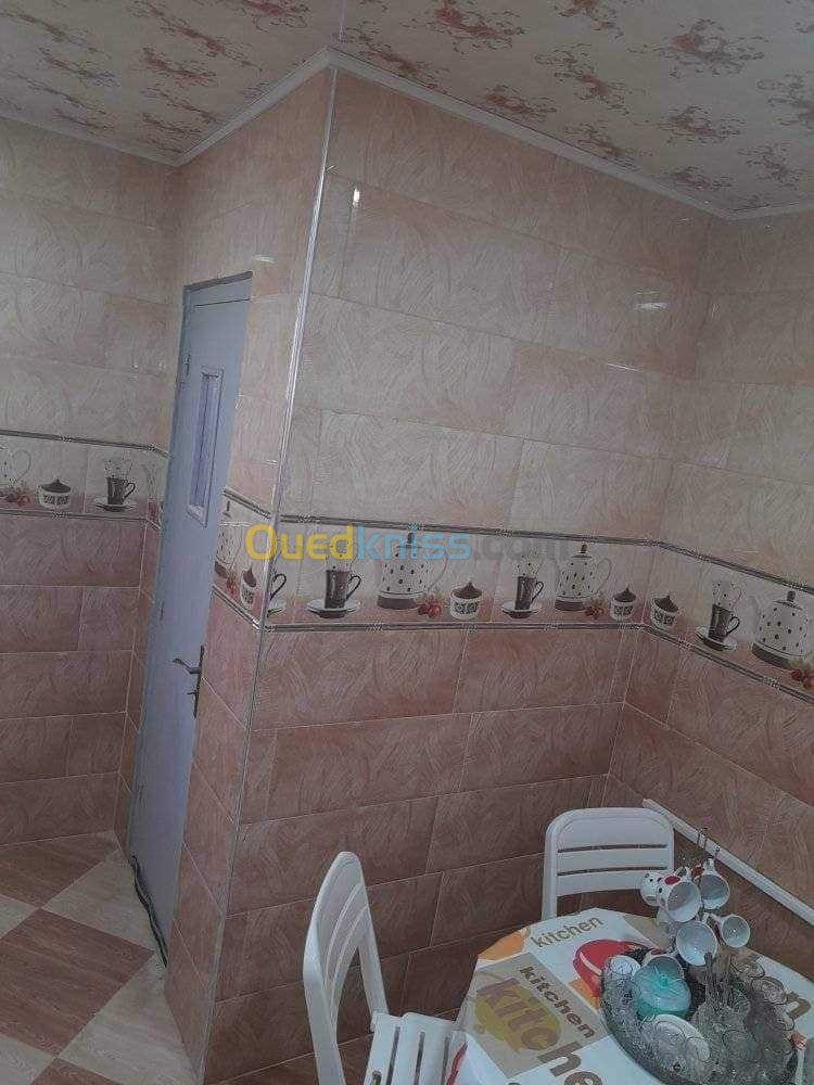 Location vacances Appartement F3 Chlef Tenes