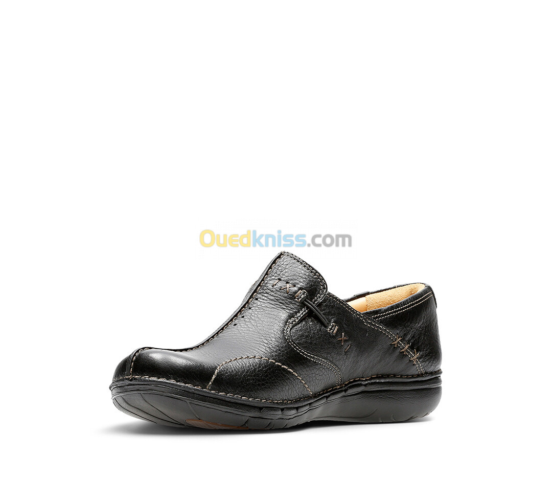 CLARKS Un Loop Black Leather