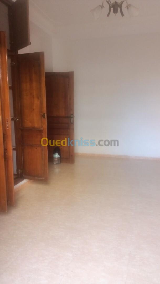 Location Appartement F4 Alger Bordj el bahri