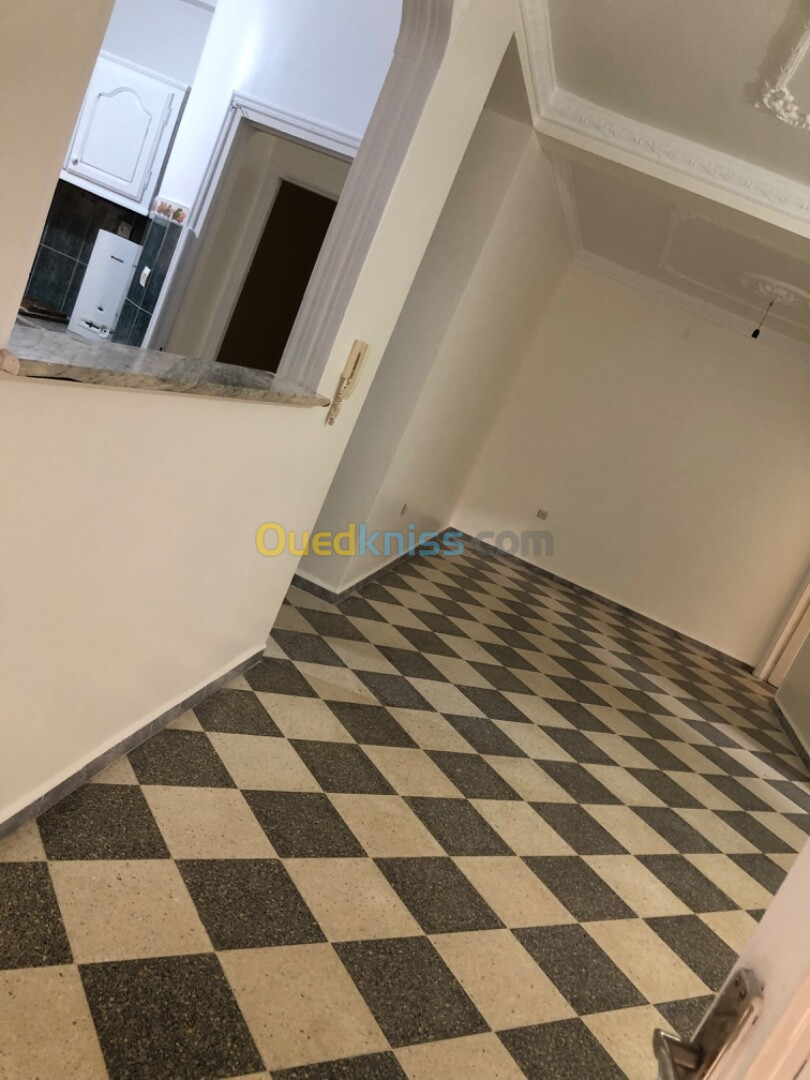 Location Niveau De Villa F3 Alger Douera