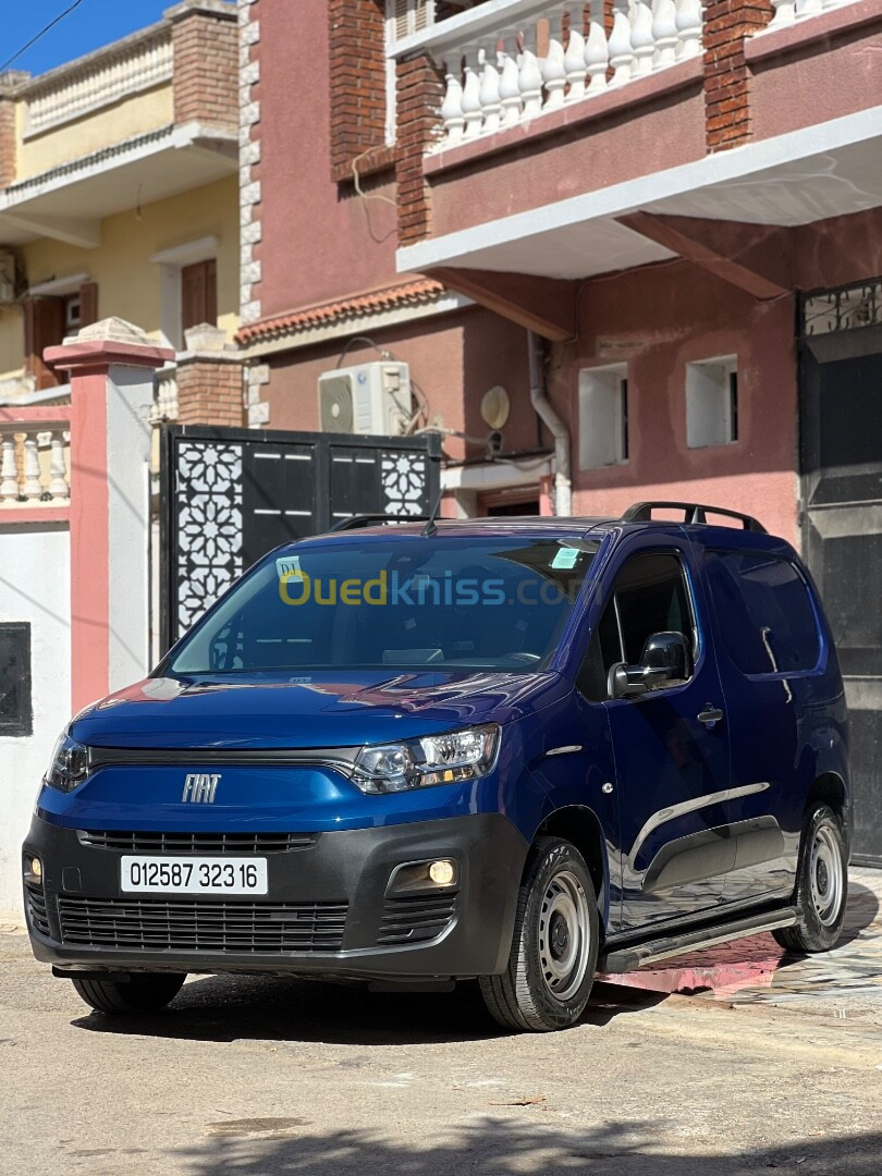 Fiat Doblo 2023 Italien