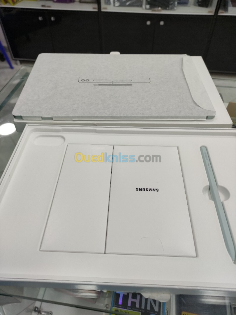 Samsung Tab S9 fe plus 128/8 cellulaire 5G coffret 🇬🇧