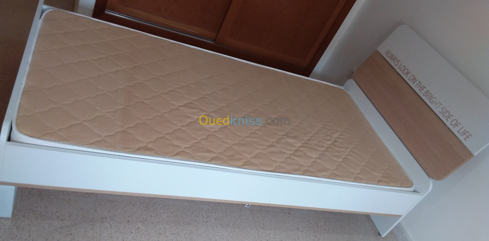 Grand Lit Ado avec matelas, Une Place, 1mx2m, Importation, Premier Choix