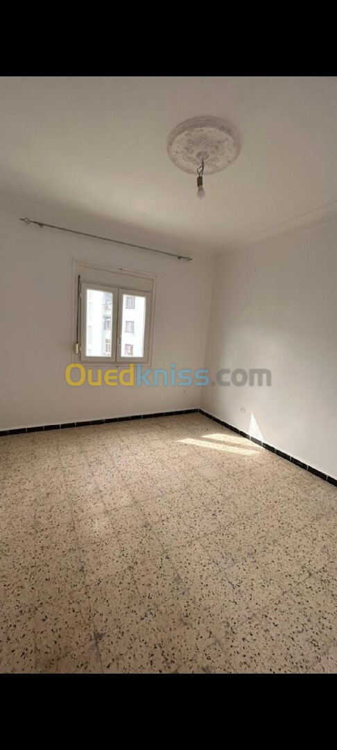 Location Appartement F4 Alger Birkhadem