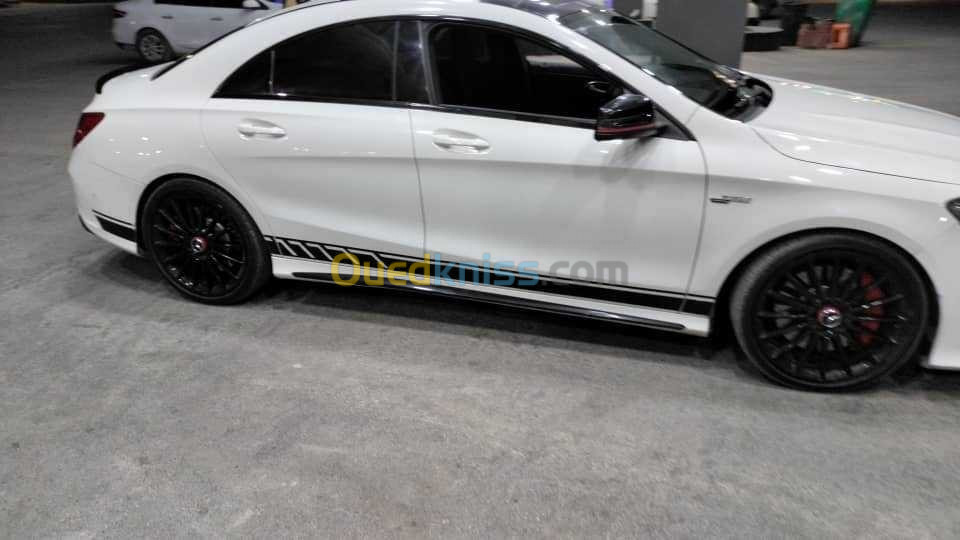 Mercedes GLA 2015 45 AMG