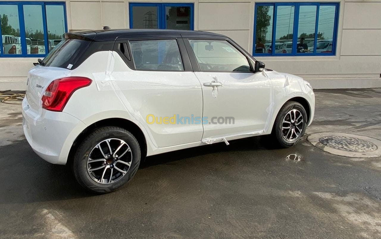 Suzuki SWIFT 2023 