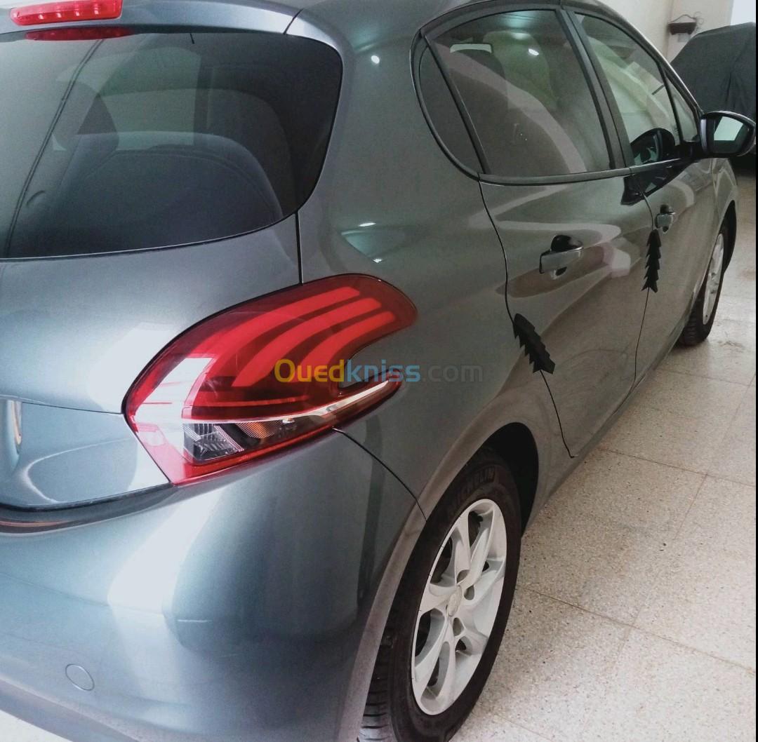 Peugeot 208 2015 Hdi