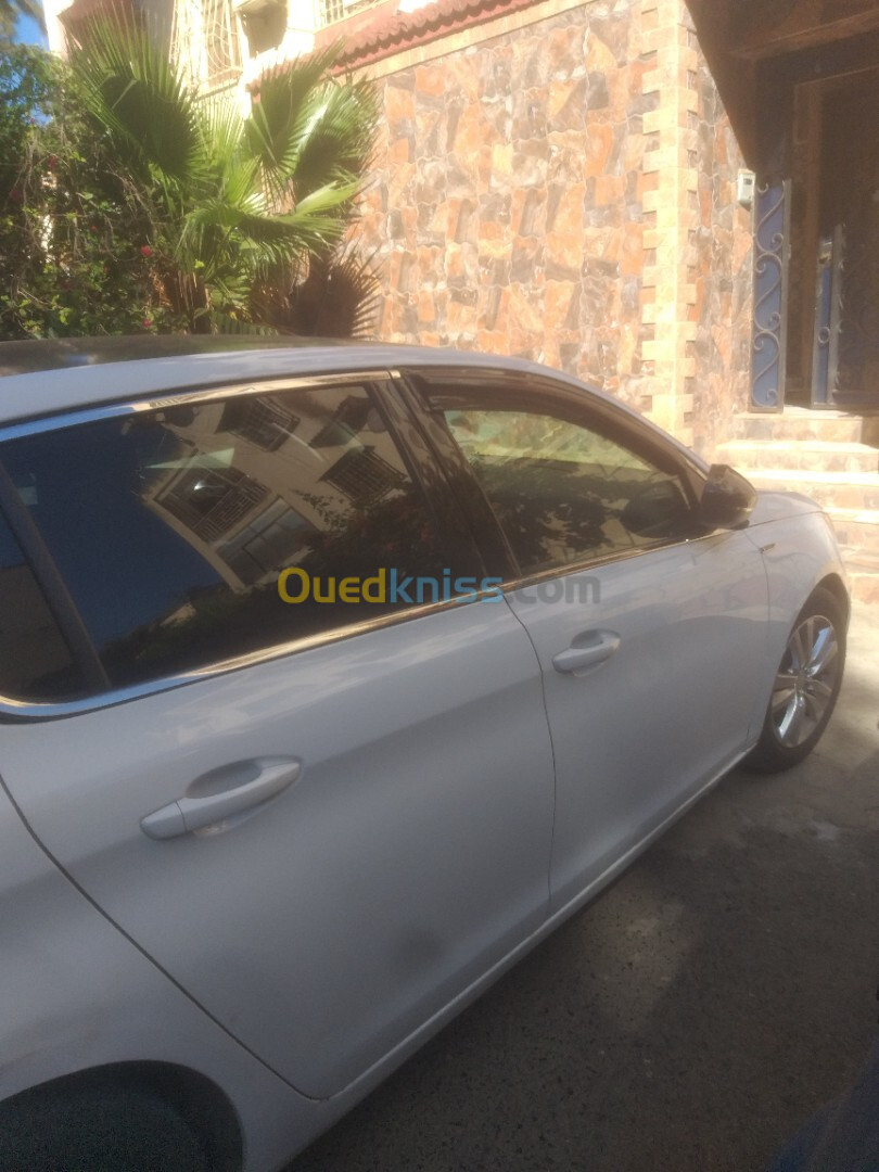 Peugeot 308 2015 Active