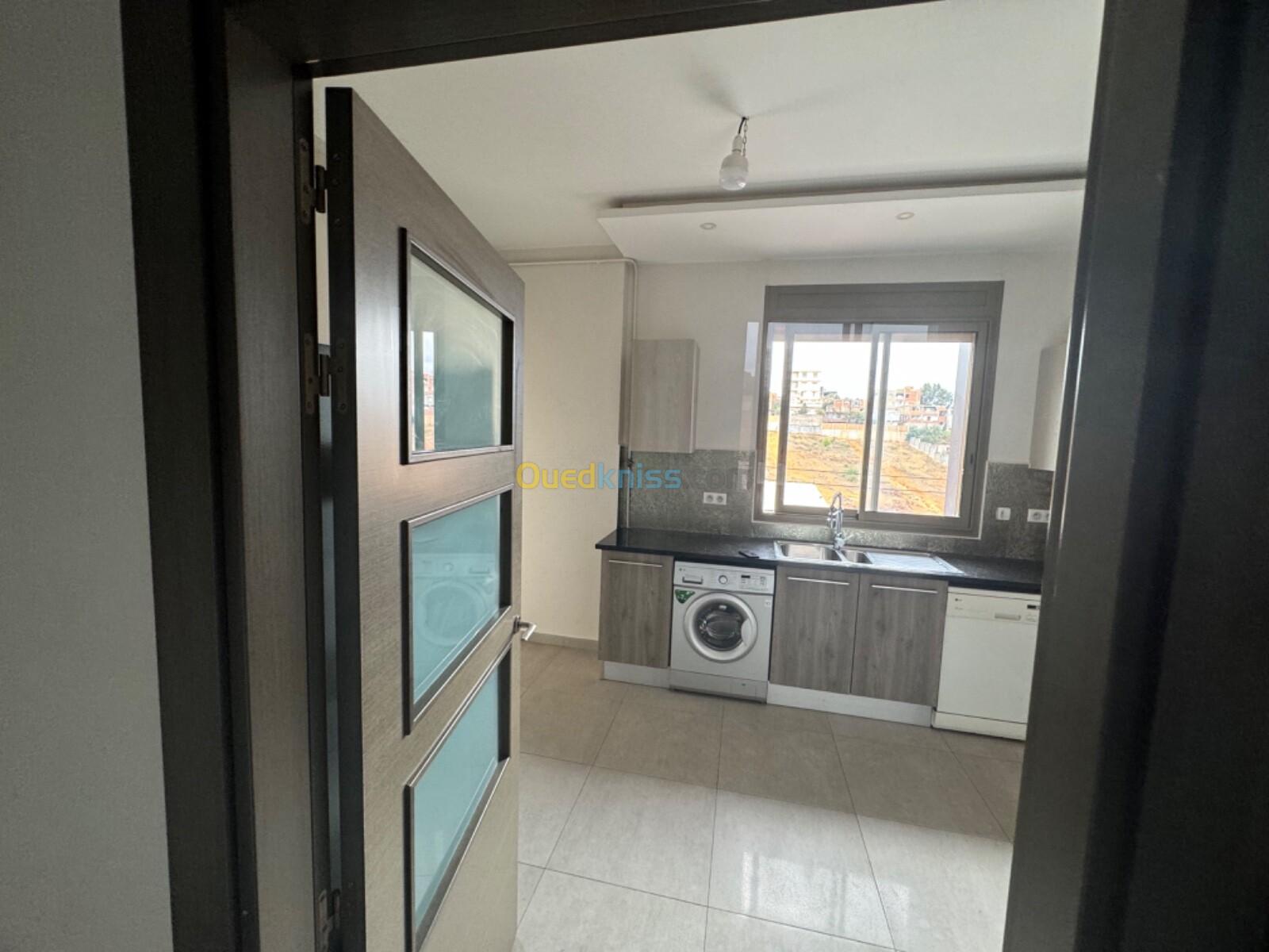 Location Appartement F4 Alger Bir mourad rais