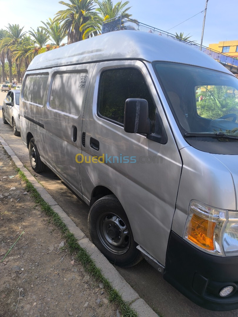 Nissan Urvan E25 2008