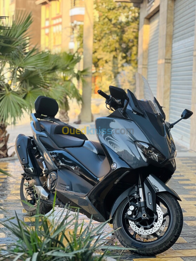 Yamaha Tmax 560 2022