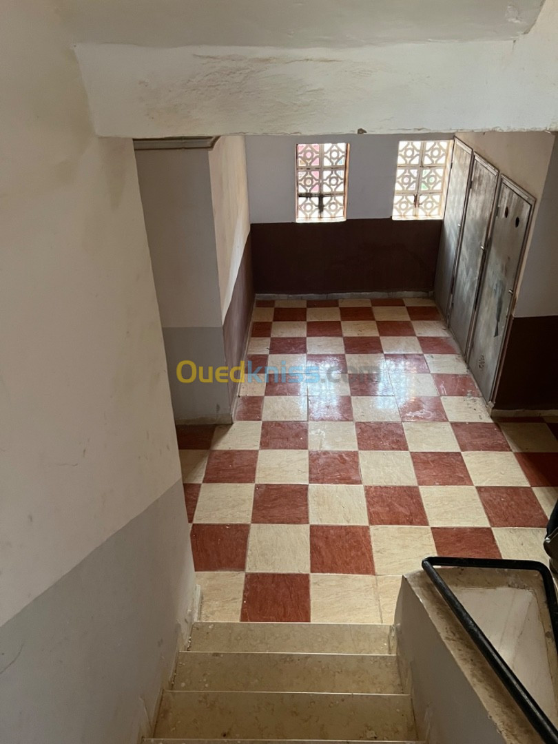 Vente Appartement F3 Relizane Oued rhiou