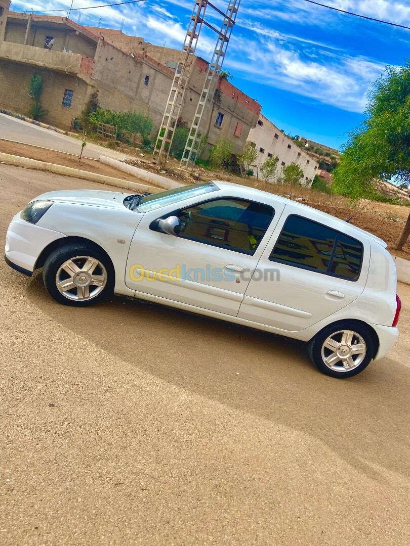 Renault Clio Campus 2013 Bay bay