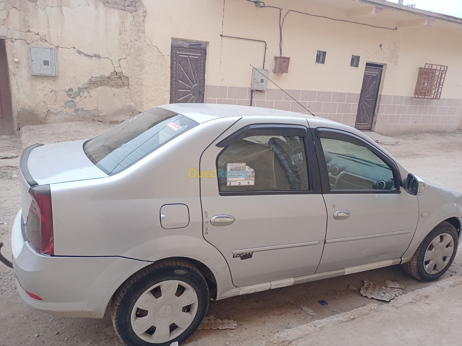 Dacia Logan 2012 لوريات