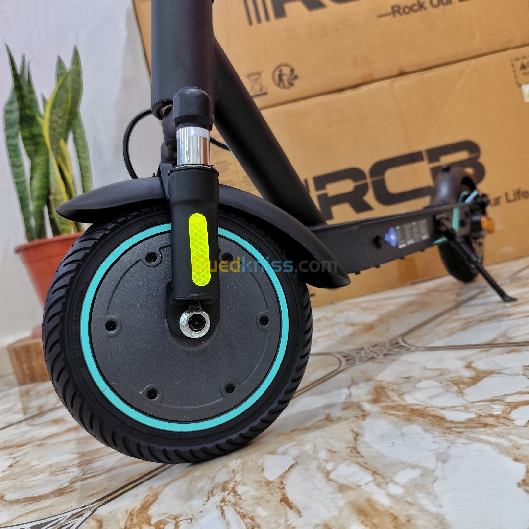 Trottinette Électrique Trotinette RCB R17 i Jamais Utilisé i Promotion!