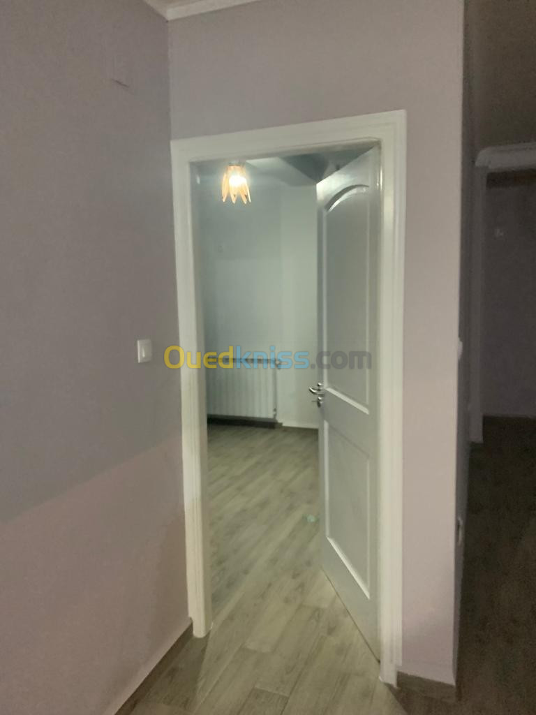 Vente Appartement F4 Alger Bordj el bahri