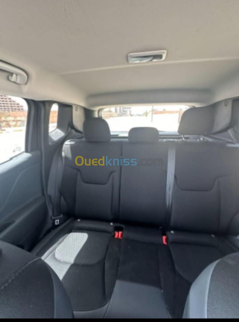 Jeep Renegade 2021 Latitude