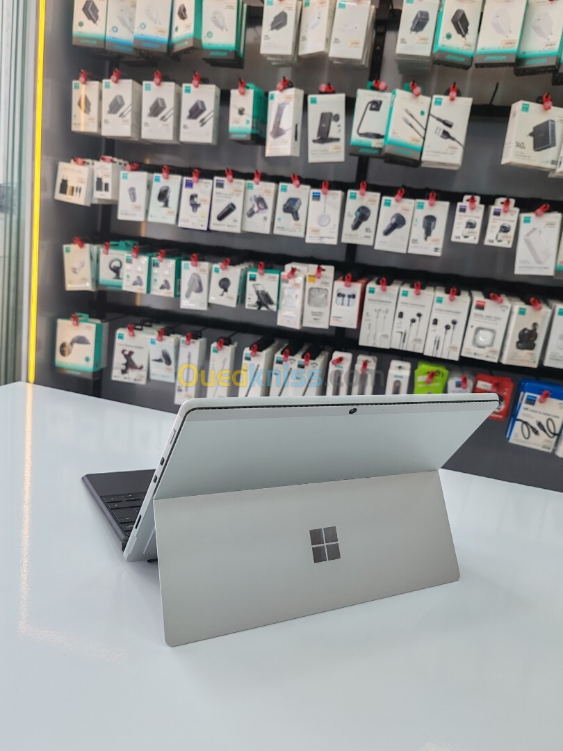 MICROSOFT SURFACE PRO 8 I5-1145G7 8GB 256 GB 13" 2K TACTILE cellulaire 