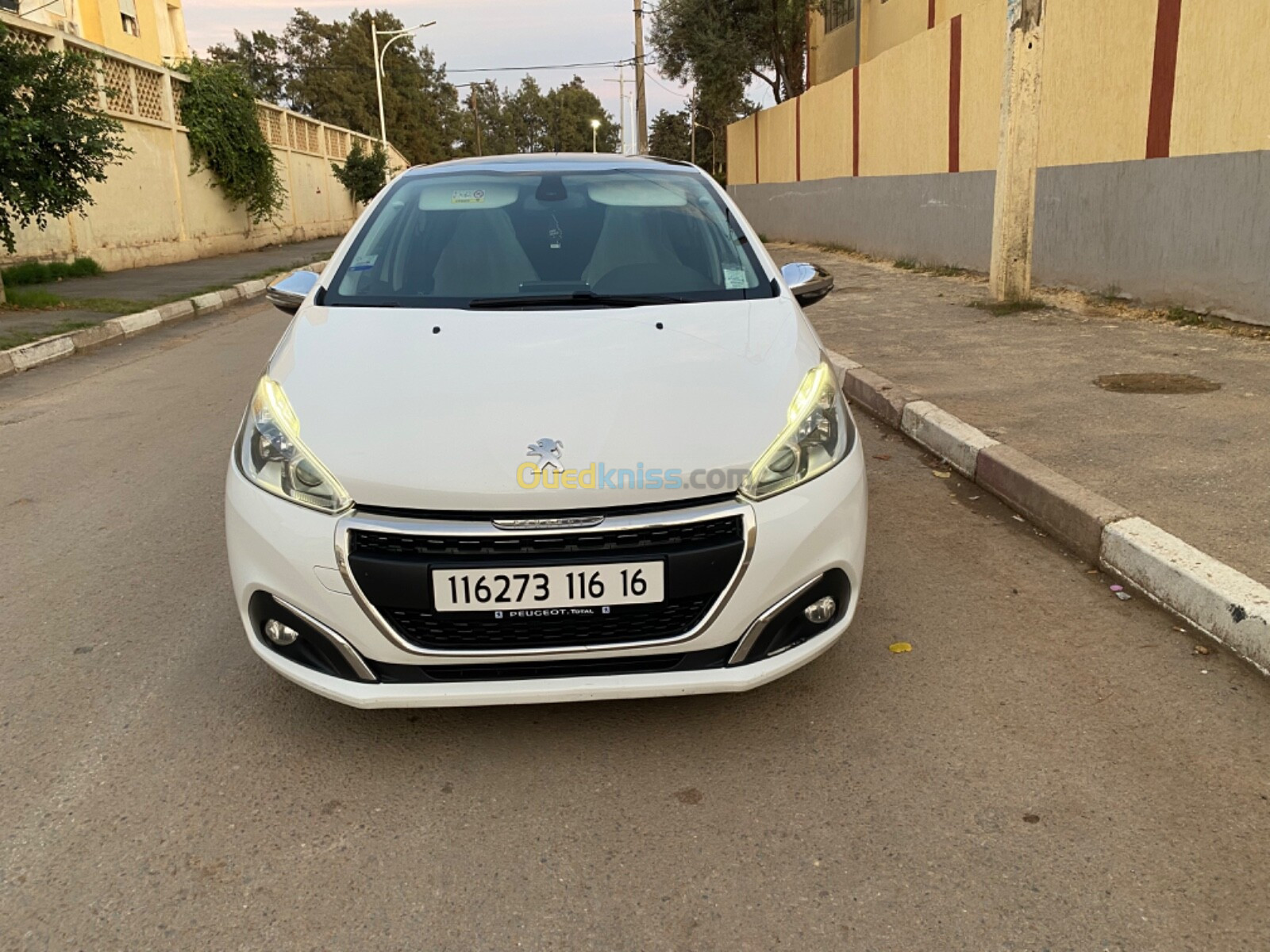 Peugeot 208 2016 Allure Facelift