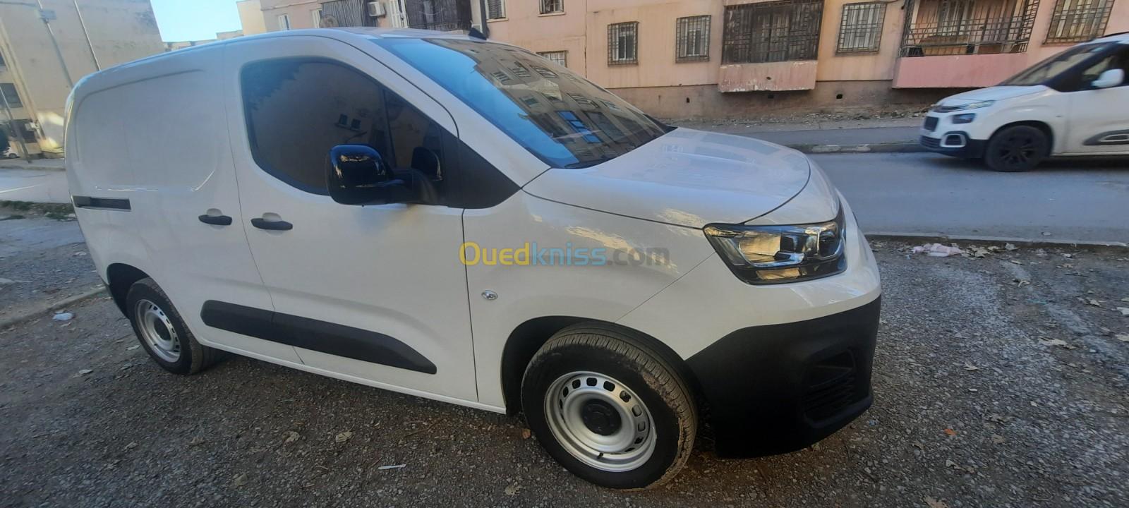 Fiat Doublo 2023 