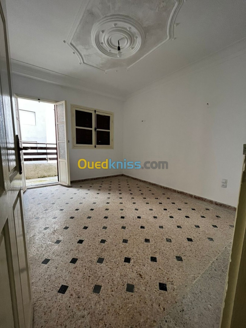 Location vacances Appartement F3 Alger Mohammadia